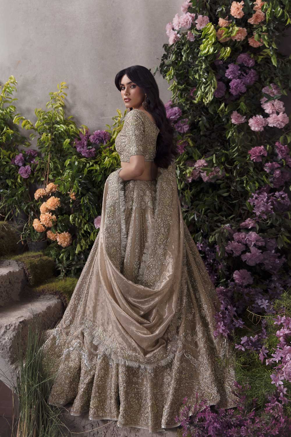 Lotus - Saranaqvistore