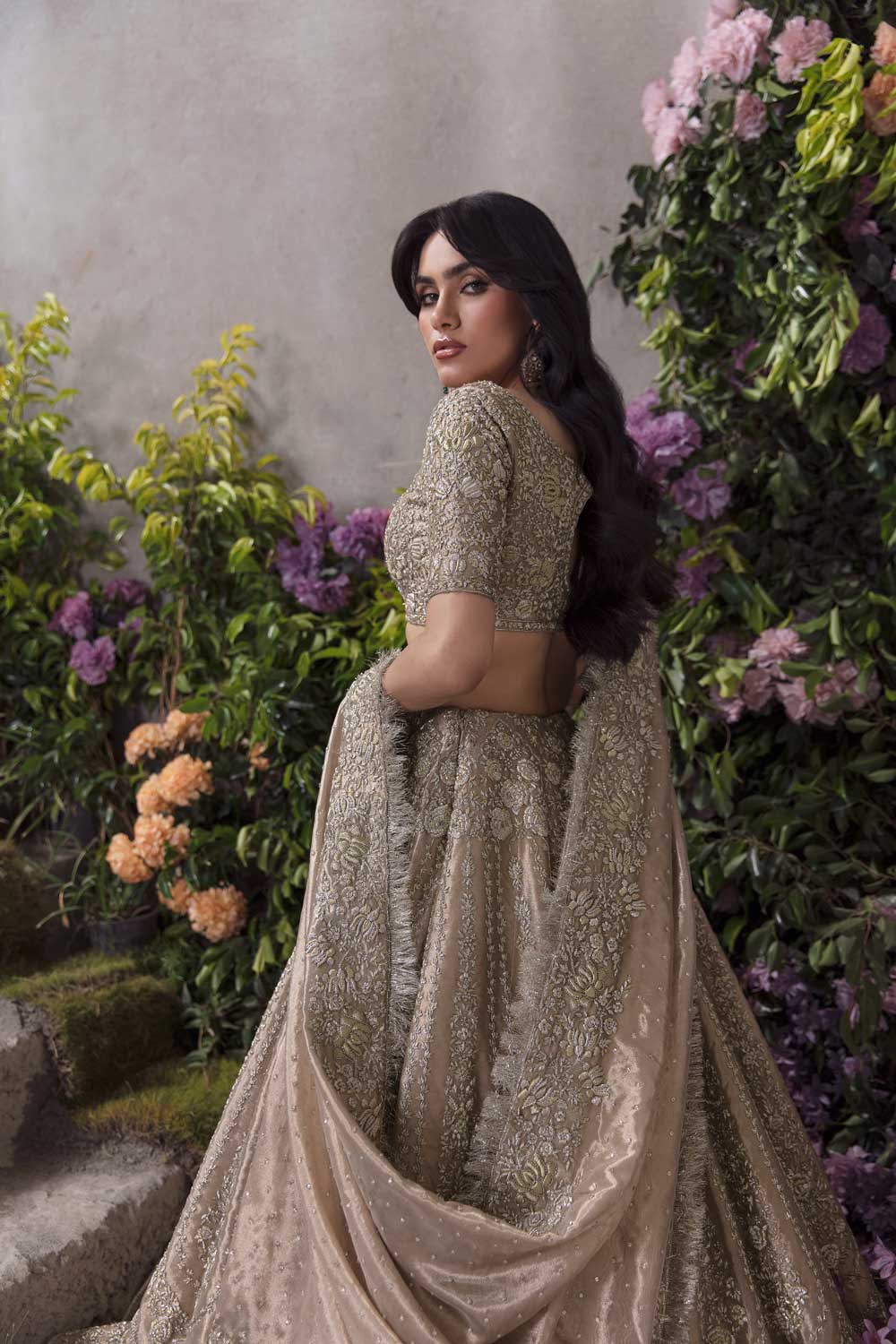 Lotus - Saranaqvistore