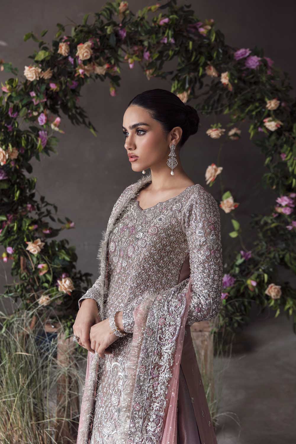Lily - Saranaqvistore