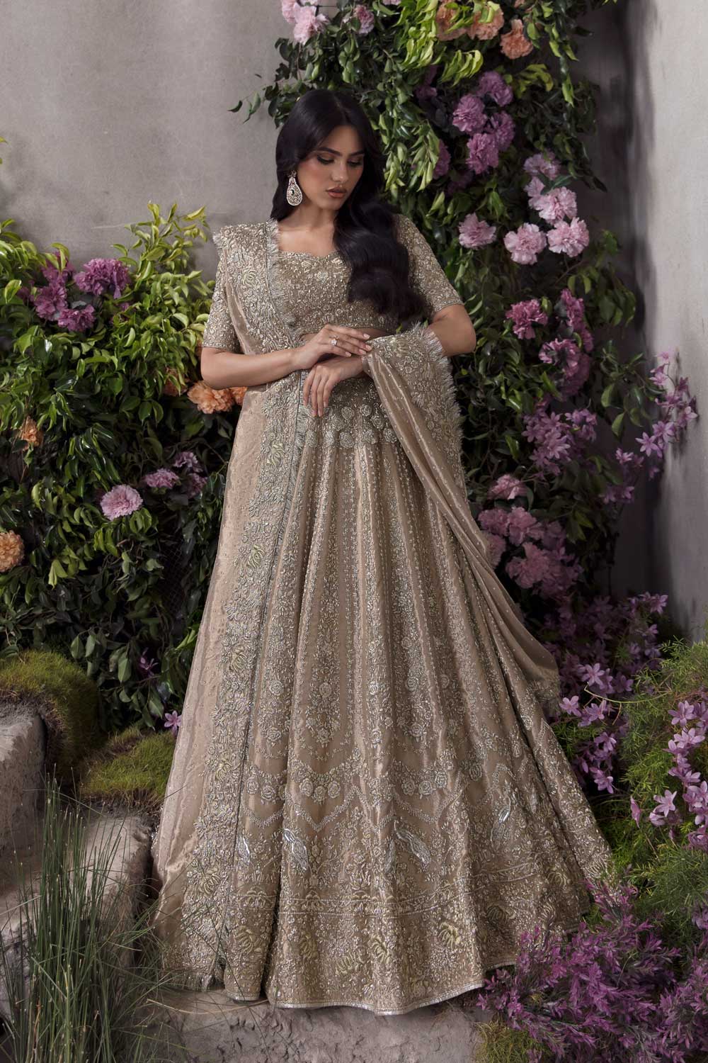 Lotus - Saranaqvistore